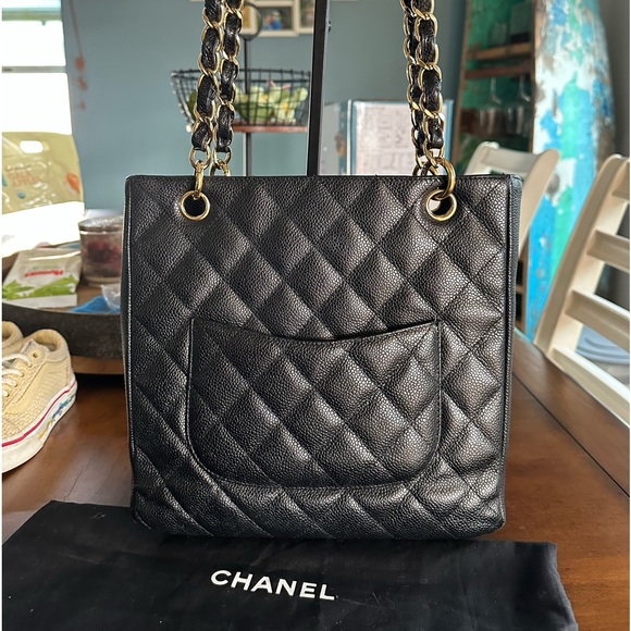 Chanel Caviar leather Petit Shopper - Picture 4 of 12